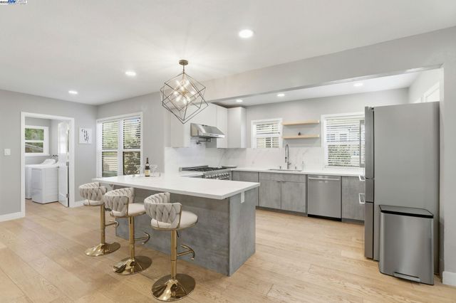 37286 3Rd St, Fremont, CA 94536