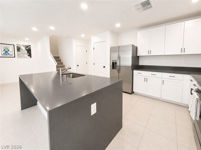 7623 Lush Oasis Avenue, Las Vegas, NV 89113
