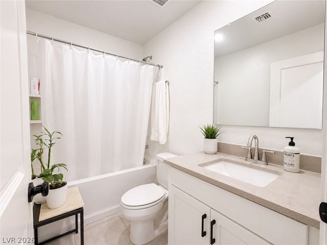 7623 Lush Oasis Avenue, Las Vegas, NV 89113