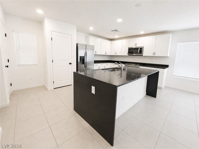 7623 Lush Oasis Avenue, Las Vegas, NV 89113