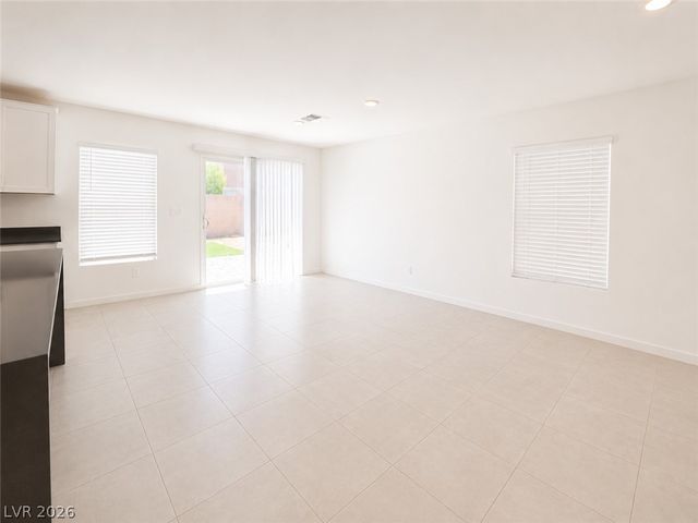 7623 Lush Oasis Avenue, Las Vegas, NV 89113
