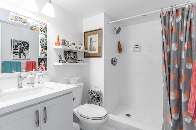 811 S Hollybrook Drive 301, Pembroke Pines, FL 33025