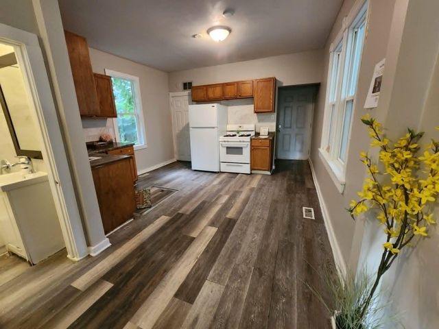 1274 Edgerton Street, Saint Paul, MN 55130