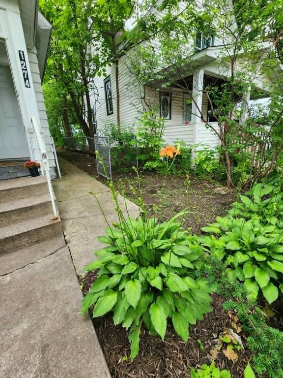 1274 Edgerton Street, Saint Paul, MN 55130 — photo 2