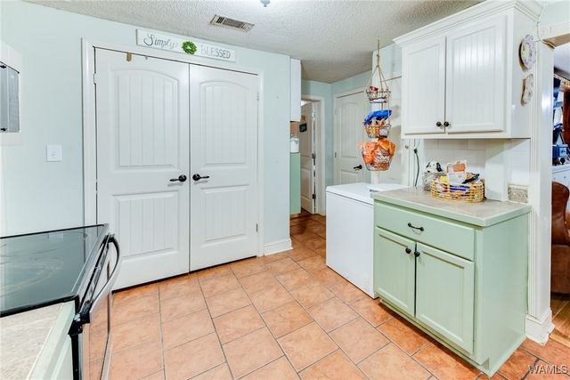 21181 Max Vintson, Northport, AL 35475