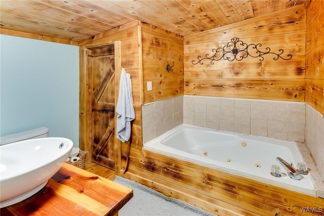 21181 Max Vintson, Northport, AL 35475