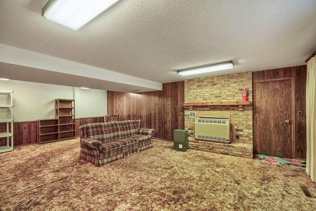 13151 Highway 13 S, Savage, MN 55378