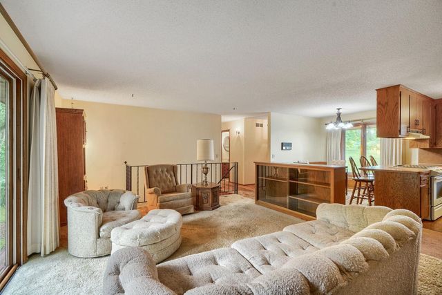 13151 Highway 13 S, Savage, MN 55378