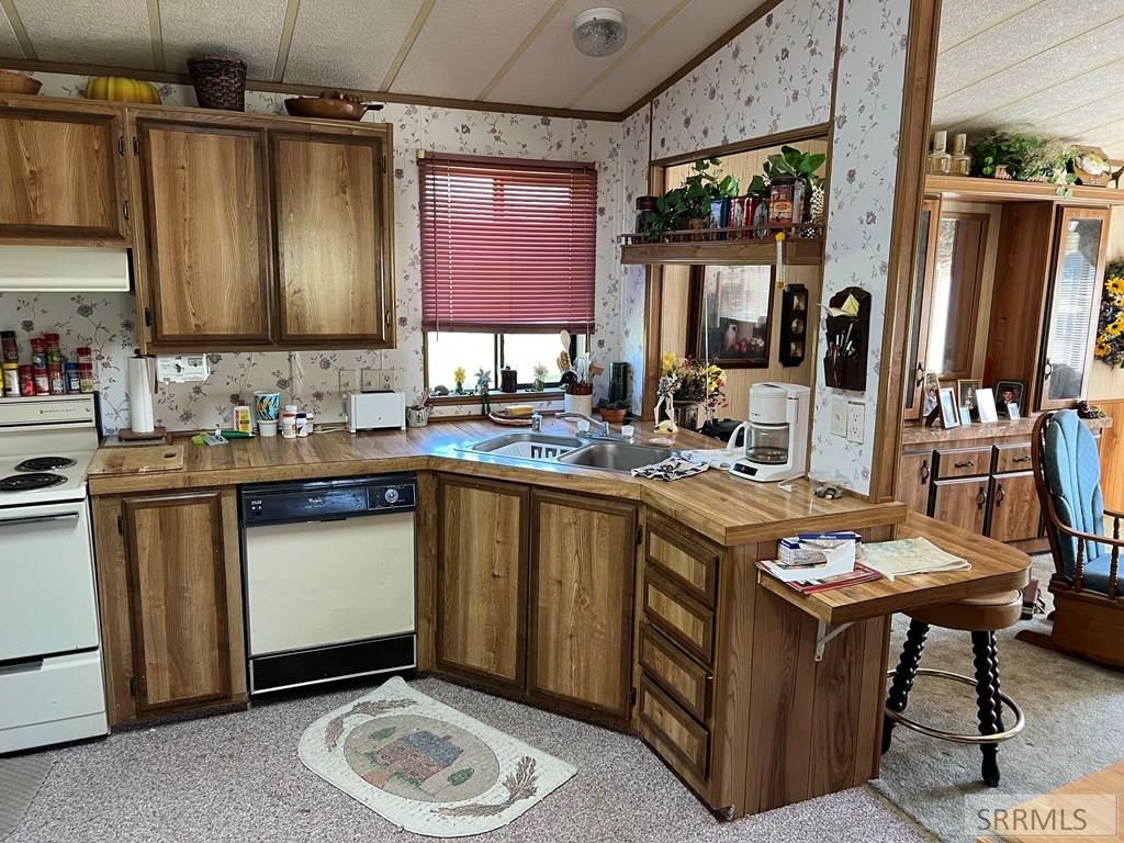 Image 8 of property listing at 433 Irwin North Road, Irwin, ID 83428