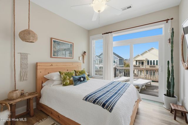 306 Oceanaire Lane, Surf City, NC 28445