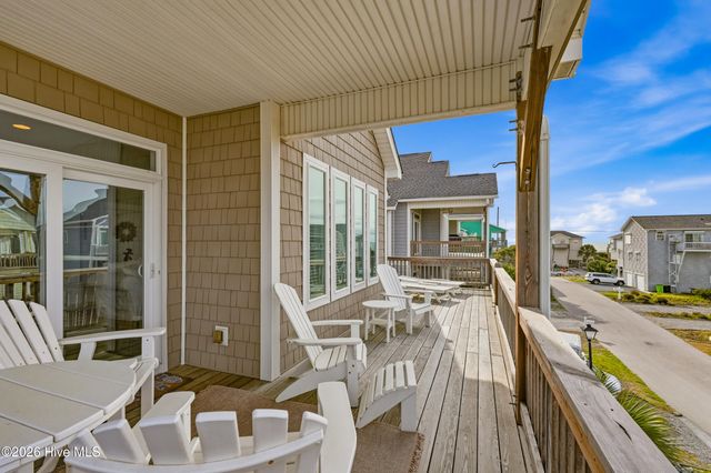 306 Oceanaire Lane, Surf City, NC 28445