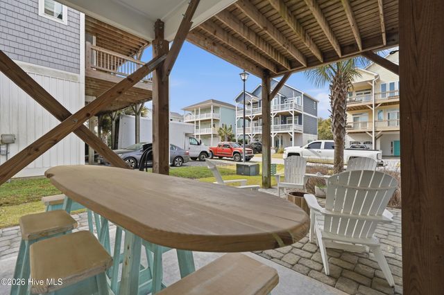 306 Oceanaire Lane, Surf City, NC 28445