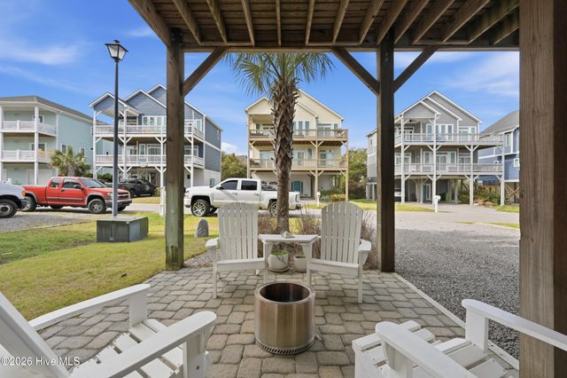 306 Oceanaire Lane, Surf City, NC 28445