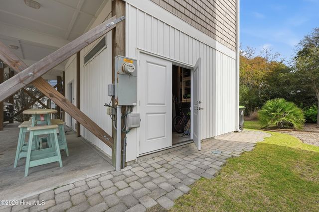 306 Oceanaire Lane, Surf City, NC 28445