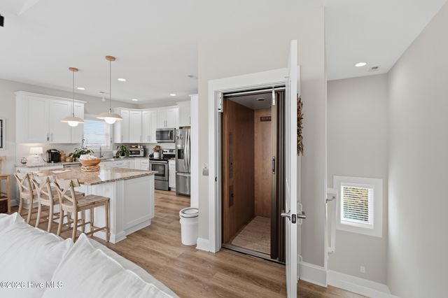 306 Oceanaire Lane, Surf City, NC 28445