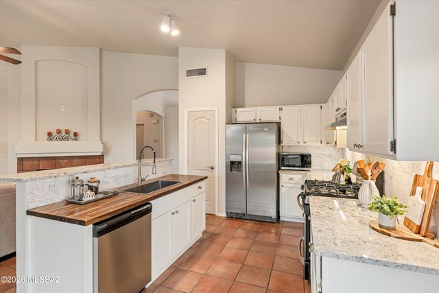 233 S London Station Road, Tucson, AZ 85748