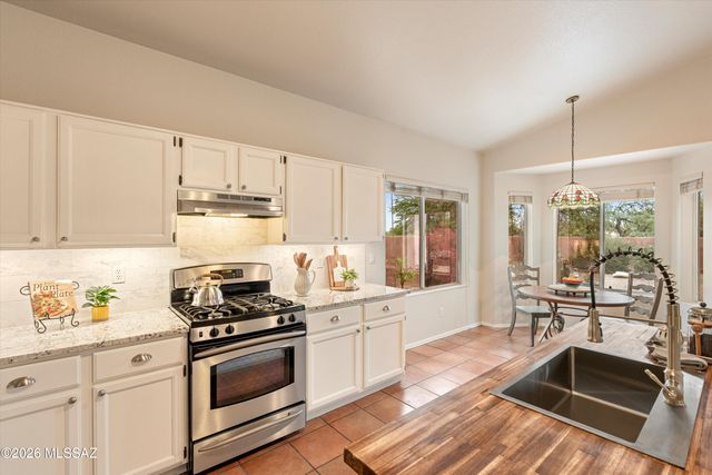 233 S London Station Road, Tucson, AZ 85748