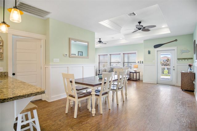 988 Gulf Road, Crystal Beach, TX 77650