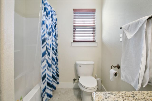 988 Gulf Road, Crystal Beach, TX 77650