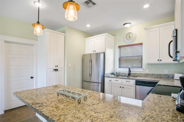 988 Gulf Road, Crystal Beach, TX 77650