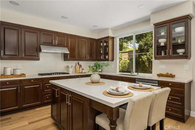 6 Thorn Hill, Irvine, CA 92602