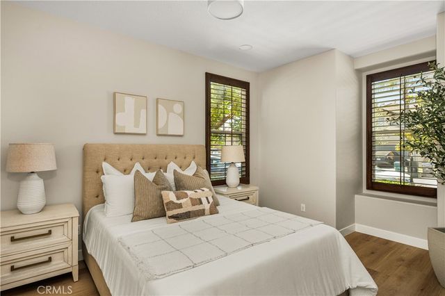 6 Thorn Hill, Irvine, CA 92602