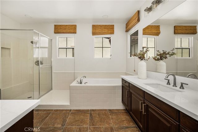6 Thorn Hill, Irvine, CA 92602