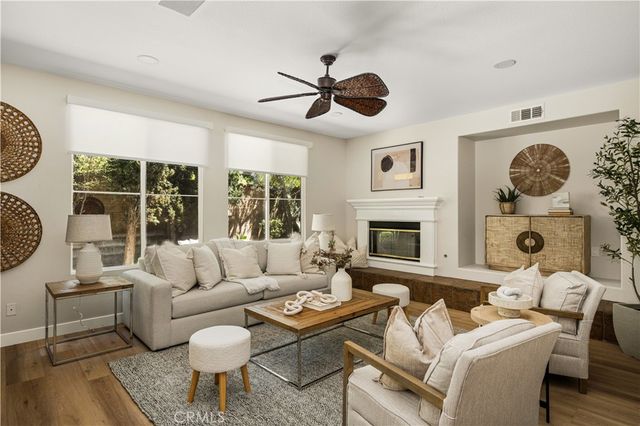 6 Thorn Hill, Irvine, CA 92602