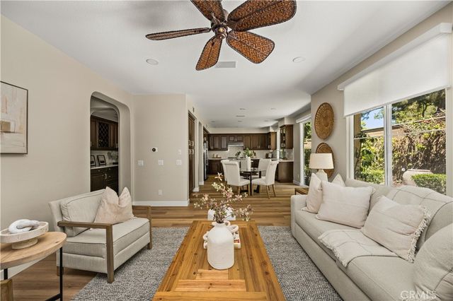 6 Thorn Hill, Irvine, CA 92602