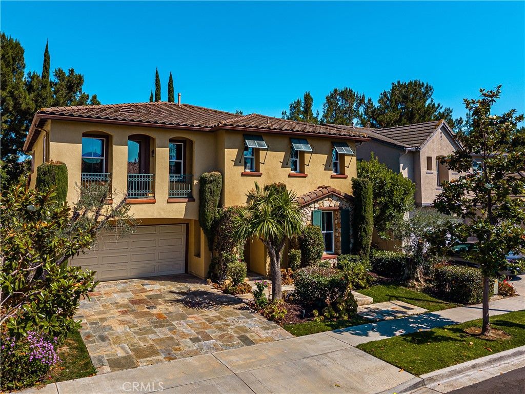 6 Thorn Hill, Irvine, CA 92602