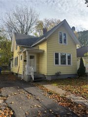 686 Seward Street, Rochester, NY 14611