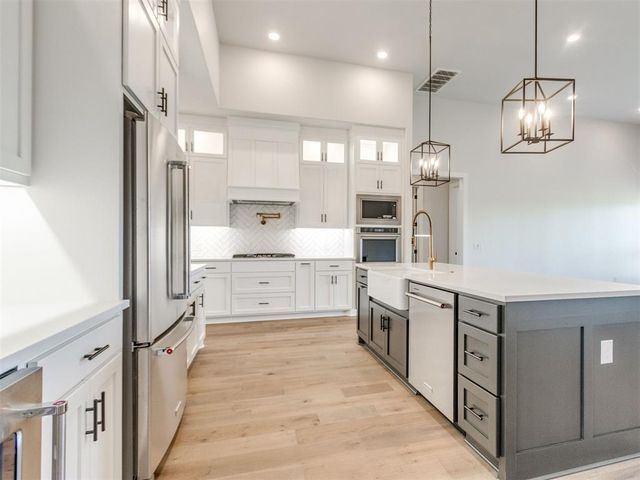 2217 Winter Creek Boulevard, Blanchard, OK 73010