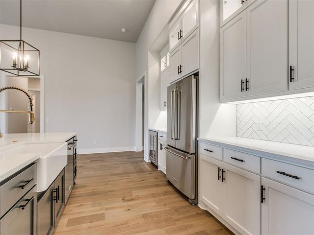 2217 Winter Creek Boulevard, Blanchard, OK 73010