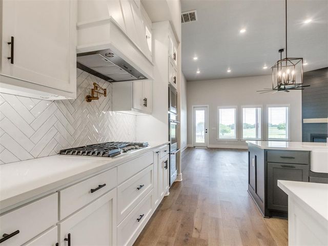 2217 Winter Creek Boulevard, Blanchard, OK 73010