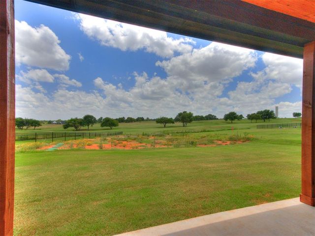 2217 Winter Creek Boulevard, Blanchard, OK 73010