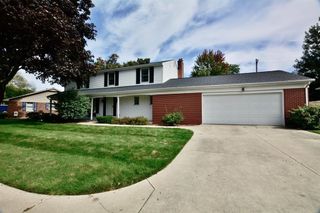5231 Parkway Drive, Bay City, MI 48706