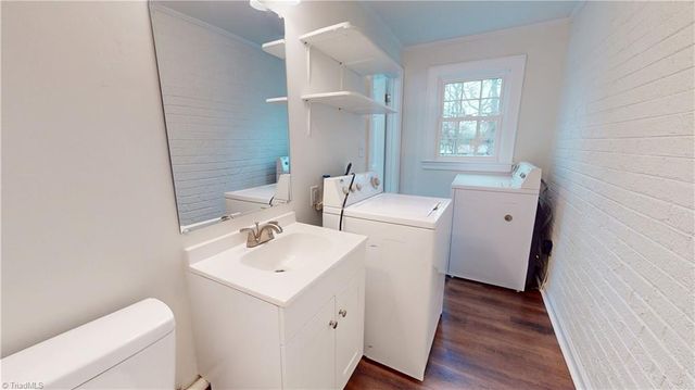 1625 N Main Street, Mount Airy, NC 27030