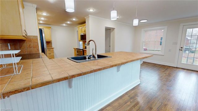 1625 N Main Street, Mount Airy, NC 27030