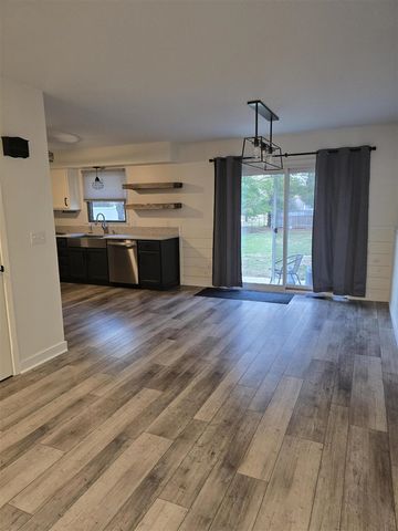 2344 E Textile Road, Saline, MI 48176