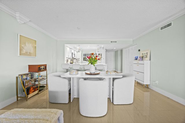 12926 Briarlake Drive 201, Palm Beach Gardens, FL 33418