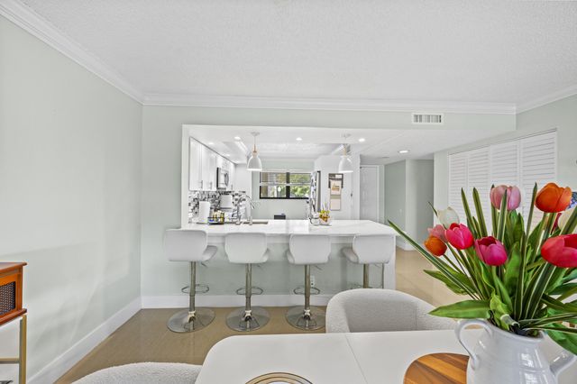 12926 Briarlake Drive 201, Palm Beach Gardens, FL 33418