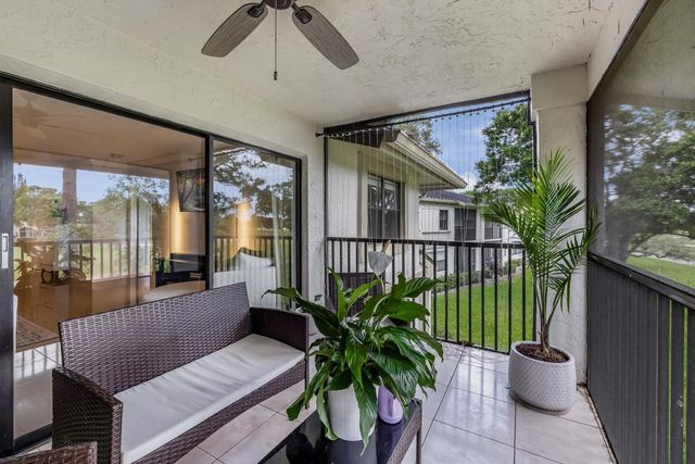 12926 Briarlake Drive 201, Palm Beach Gardens, FL 33418