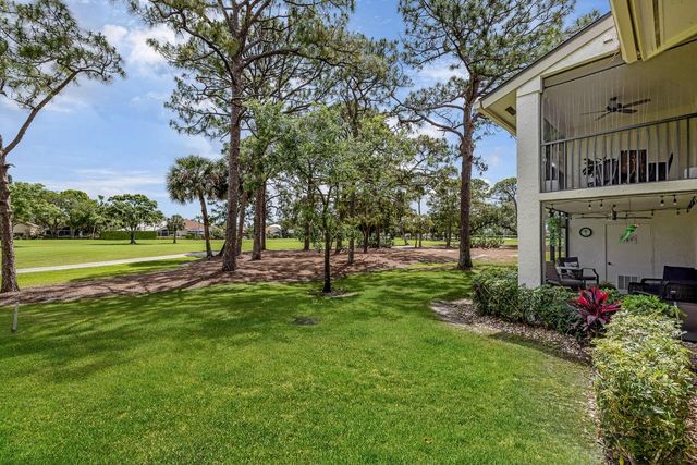 12926 Briarlake Drive 201, Palm Beach Gardens, FL 33418