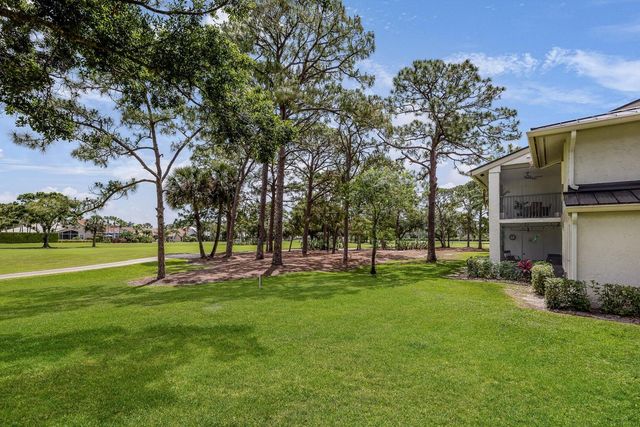 12926 Briarlake Drive 201, Palm Beach Gardens, FL 33418