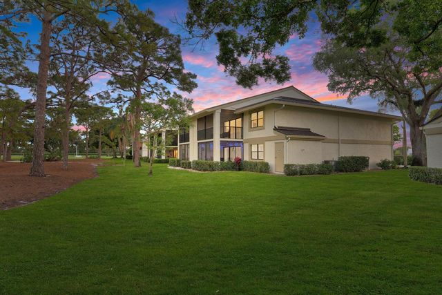 12926 Briarlake Drive 201, Palm Beach Gardens, FL 33418