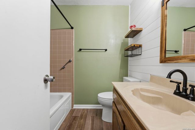 5010 Hawk Nest, San Antonio, TX 78250