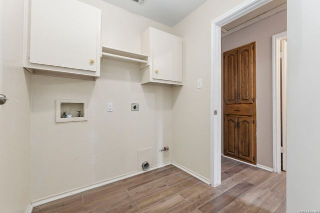 5010 Hawk Nest, San Antonio, TX 78250