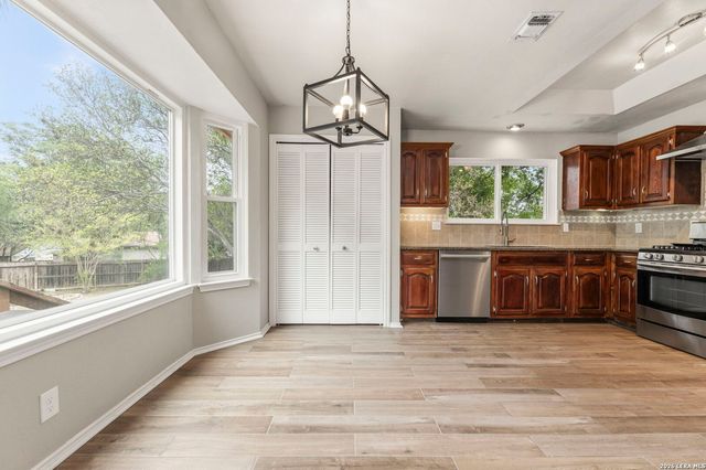 5010 Hawk Nest, San Antonio, TX 78250