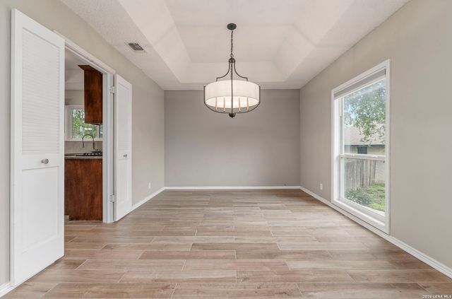 5010 Hawk Nest, San Antonio, TX 78250