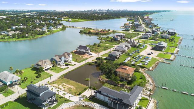 802 Todville Road, Seabrook, TX 77586